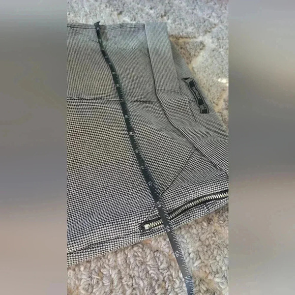 Zara Black & white Checkered Dress pants, size medium - Picture 3 of 13